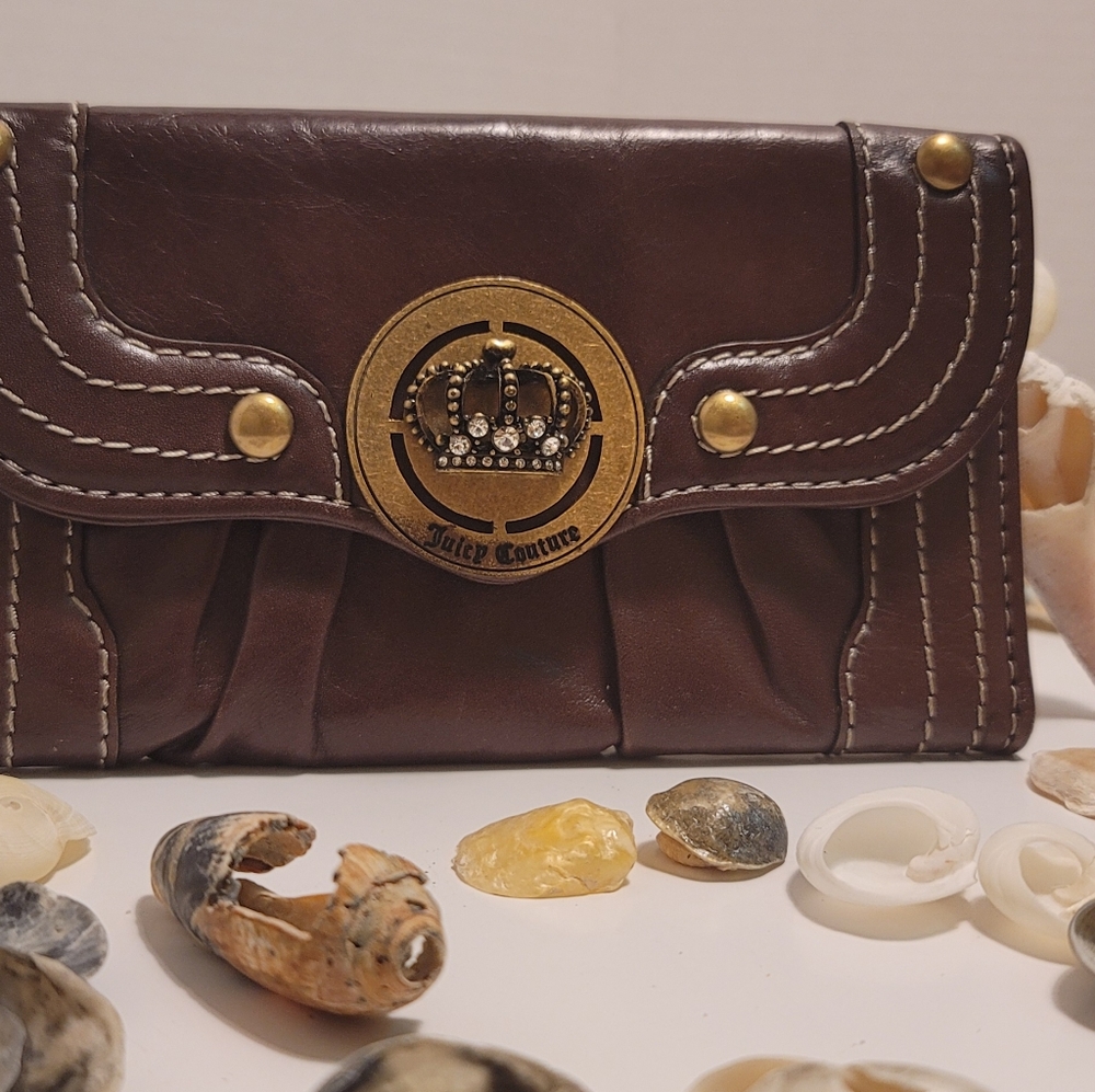 *Juicy couture* leather wallet